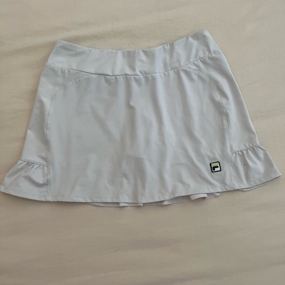 White Fila tennis or golf skort - Size M - Picture 7 of 9